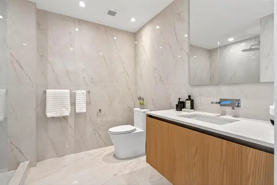 202 135 East 13th Street, North Vancouver For Sale - image 20