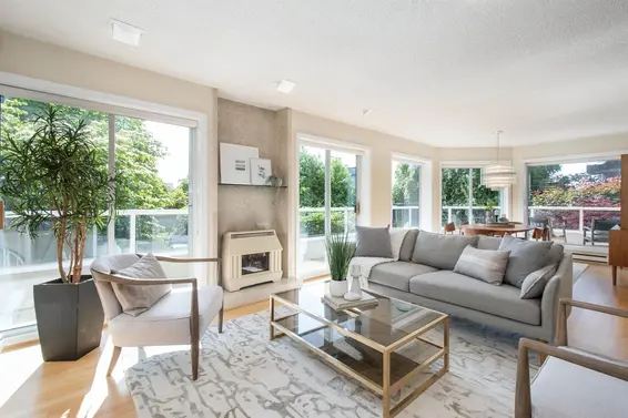 1 1717 Duchess Avenue, West Vancouver