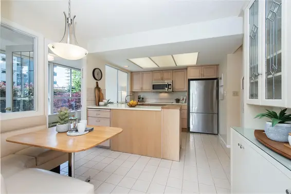 1 1717 Duchess Avenue, West Vancouver For Sale - image 9