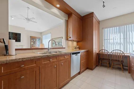 401 1765 Marine Drive, West Vancouver For Sale - image 10