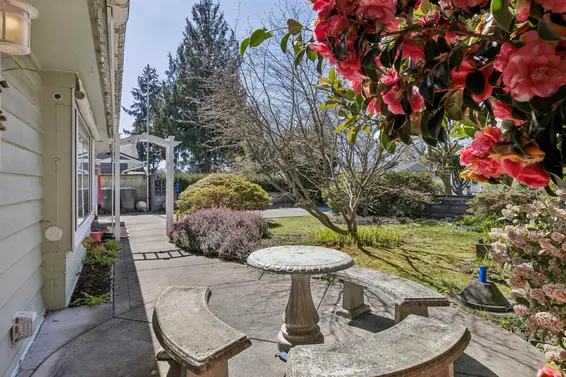 1222 Rosewood Crescent, North Vancouver For Sale - image 12
