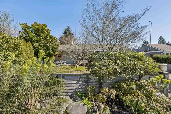1222 Rosewood Crescent, North Vancouver For Sale - image 21