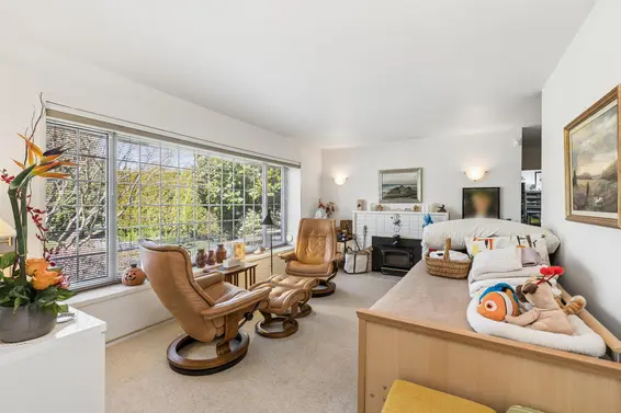 1222 Rosewood Crescent, North Vancouver For Sale - image 4