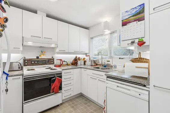 1222 Rosewood Crescent, North Vancouver For Sale - image 7