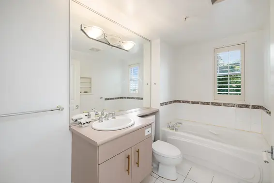 201 588 16th Street, West Vancouver For Sale - image 13