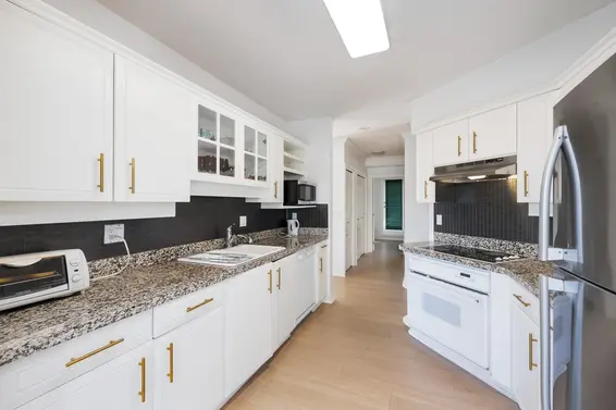 201 588 16th Street, West Vancouver For Sale - image 18