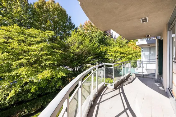 201 588 16th Street, West Vancouver For Sale - image 8