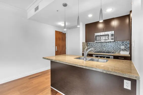901 172 Victory Ship Way, North Vancouver For Sale - image 6