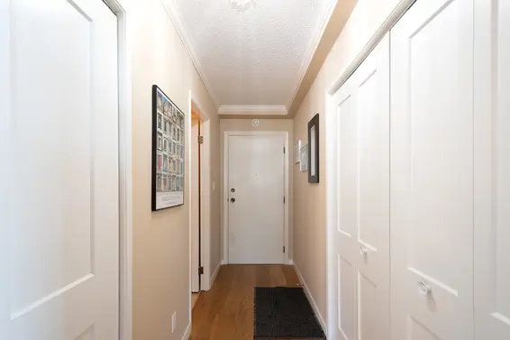 402 1390 Duchess Avenue, West Vancouver For Sale - image 3