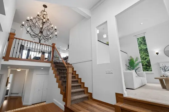 163 East St. James Road, North Vancouver For Sale - image 4