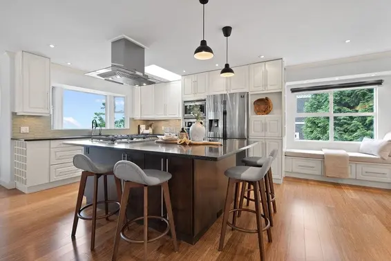 163 East St. James Road, North Vancouver For Sale - image 7