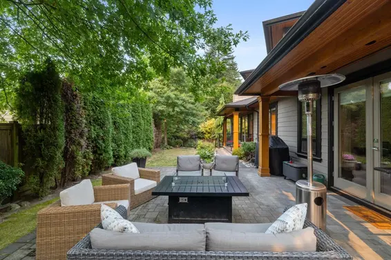 3365 Edgemont Boulevard, North Vancouver For Sale - image 24