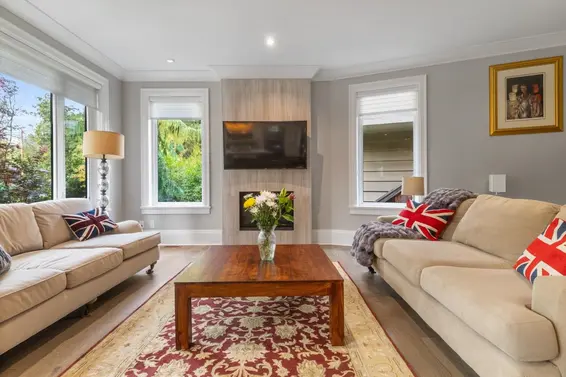 3365 Edgemont Boulevard, North Vancouver For Sale - image 9