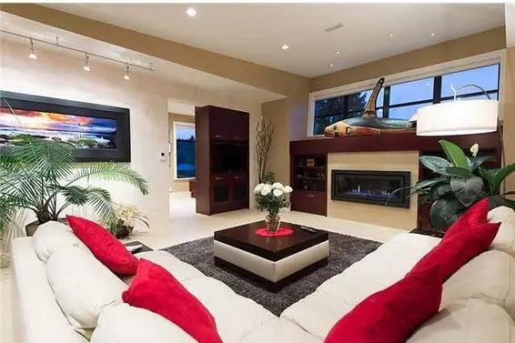 944 Beaconsfield Road, North Vancouver For Sale - image 3