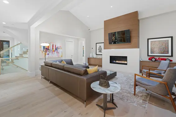 4062 Virginia Crescent, North Vancouver For Sale - image 21