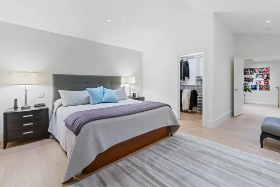 4062 Virginia Crescent, North Vancouver For Sale - image 24