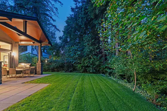 4062 Virginia Crescent, North Vancouver For Sale - image 3