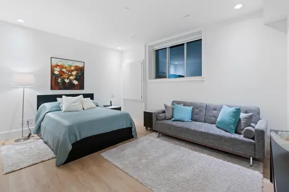 4062 Virginia Crescent, North Vancouver For Sale - image 32