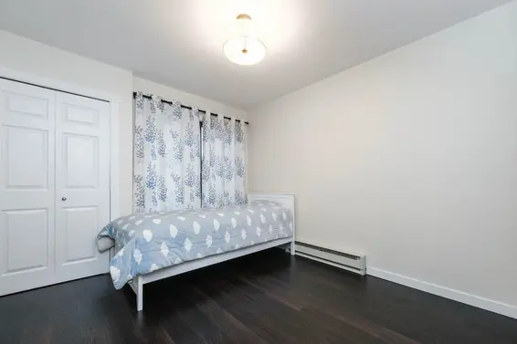 3 266 West 4th Street, North Vancouver For Sale - image 3