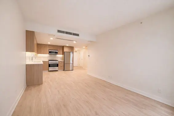 405 1401 Hunter Street, North Vancouver For Sale - image 8