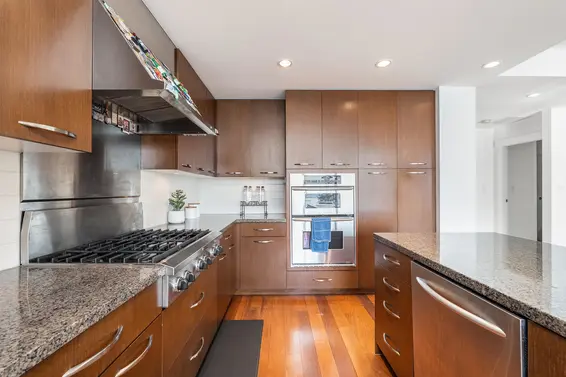 1101 3335 Cypress Place, West Vancouver For Sale - image 8