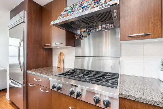 1101 3335 Cypress Place, West Vancouver For Sale - image 9