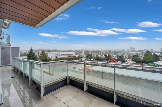 320 755 Harbourside Drive, North Vancouver For Sale - image 13