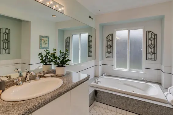 110 Oceanview Place, Lions Bay For Sale - image 22