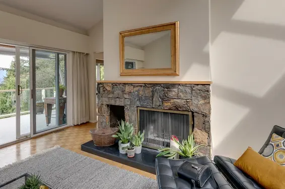 110 Oceanview Place, Lions Bay For Sale - image 4