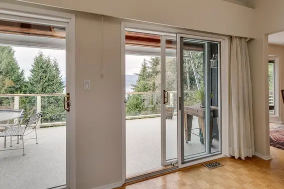 110 Oceanview Place, Lions Bay For Sale - image 7