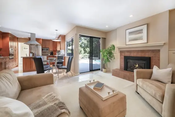 4710 Meadfeild Road, West Vancouver For Sale - image 14