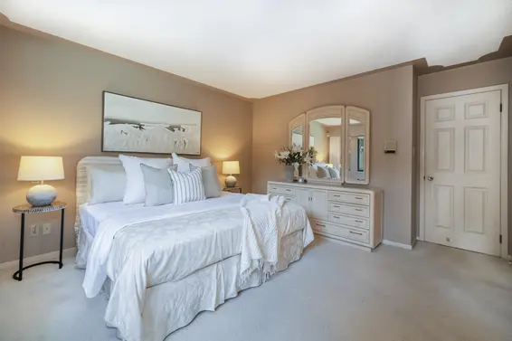 4710 Meadfeild Road, West Vancouver For Sale - image 16