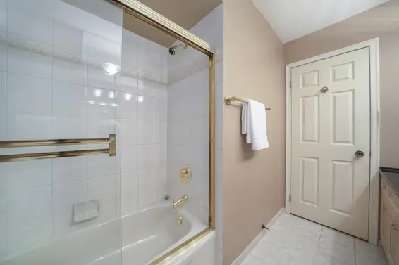 4710 Meadfeild Road, West Vancouver For Sale - image 21