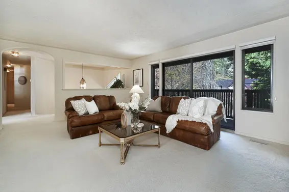 4710 Meadfeild Road, West Vancouver For Sale - image 5