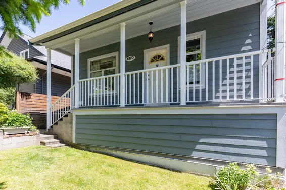 4370 Mountain Highway, North Vancouver