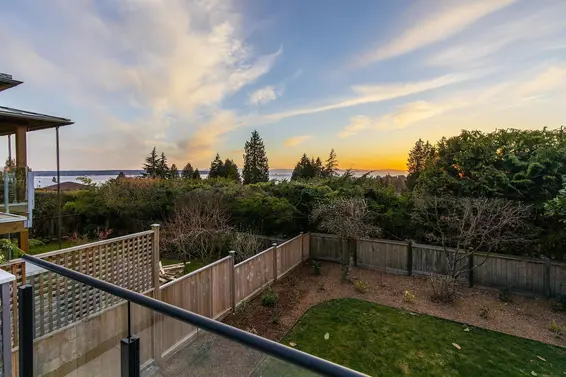 1045 Braeside Street, West Vancouver For Sale - image 2