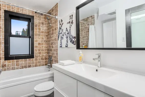 1777 Deep Cove Road, North Vancouver For Sale - image 20