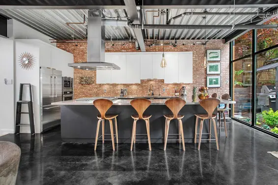 1777 Deep Cove Road, North Vancouver For Sale - image 3