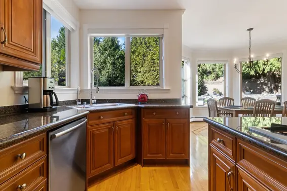 3169 Del Rio Drive, North Vancouver For Sale - image 9