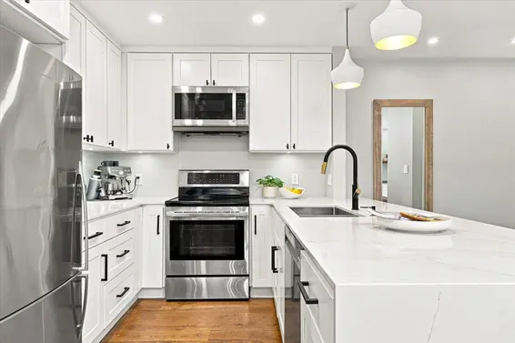 223 West 19th Street, North Vancouver For Sale - image 5