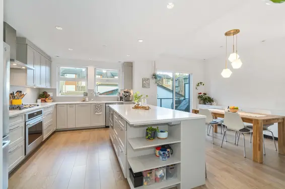 8 856 Orwell Street, Vancouver For Sale - image 4