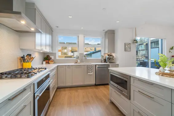 8 856 Orwell Street, Vancouver For Sale - image 8