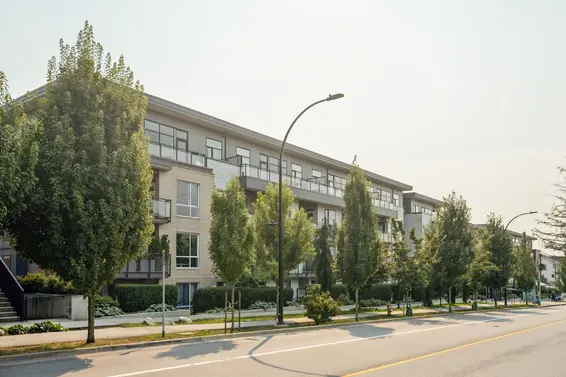 105 625 East 3rd Street, North Vancouver For Sale - image 2
