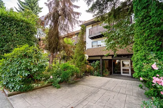 211 175 East 4th Street, North Vancouver