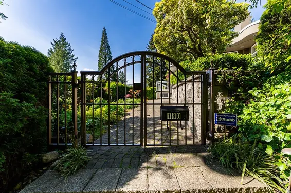 180 West Osborne Road, North Vancouver