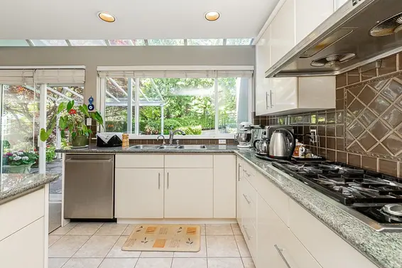 180 West Osborne Road, North Vancouver For Sale - image 11