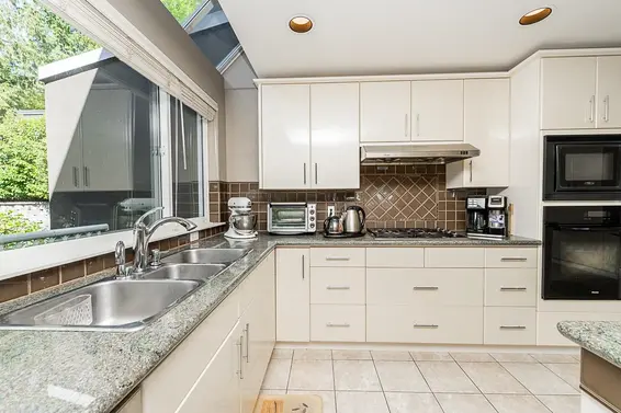 180 West Osborne Road, North Vancouver For Sale - image 12
