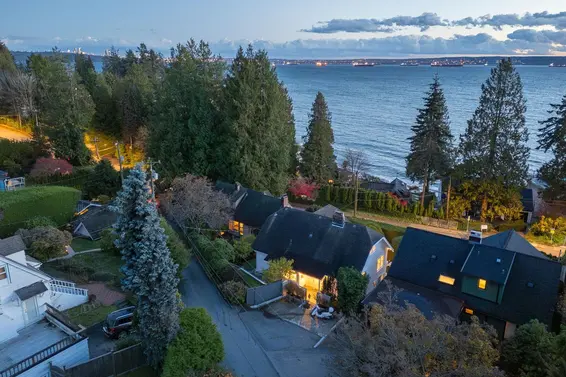 3260 Travers Avenue, West Vancouver For Sale - image 23