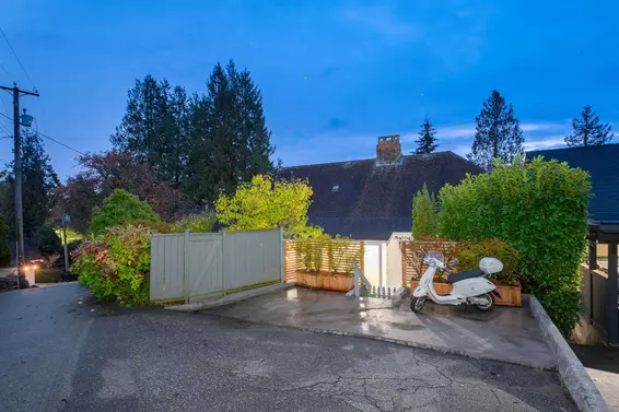 3260 Travers Avenue, West Vancouver For Sale - image 24