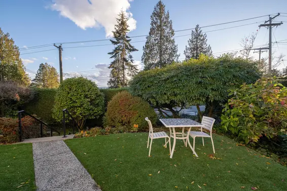 3260 Travers Avenue, West Vancouver For Sale - image 7